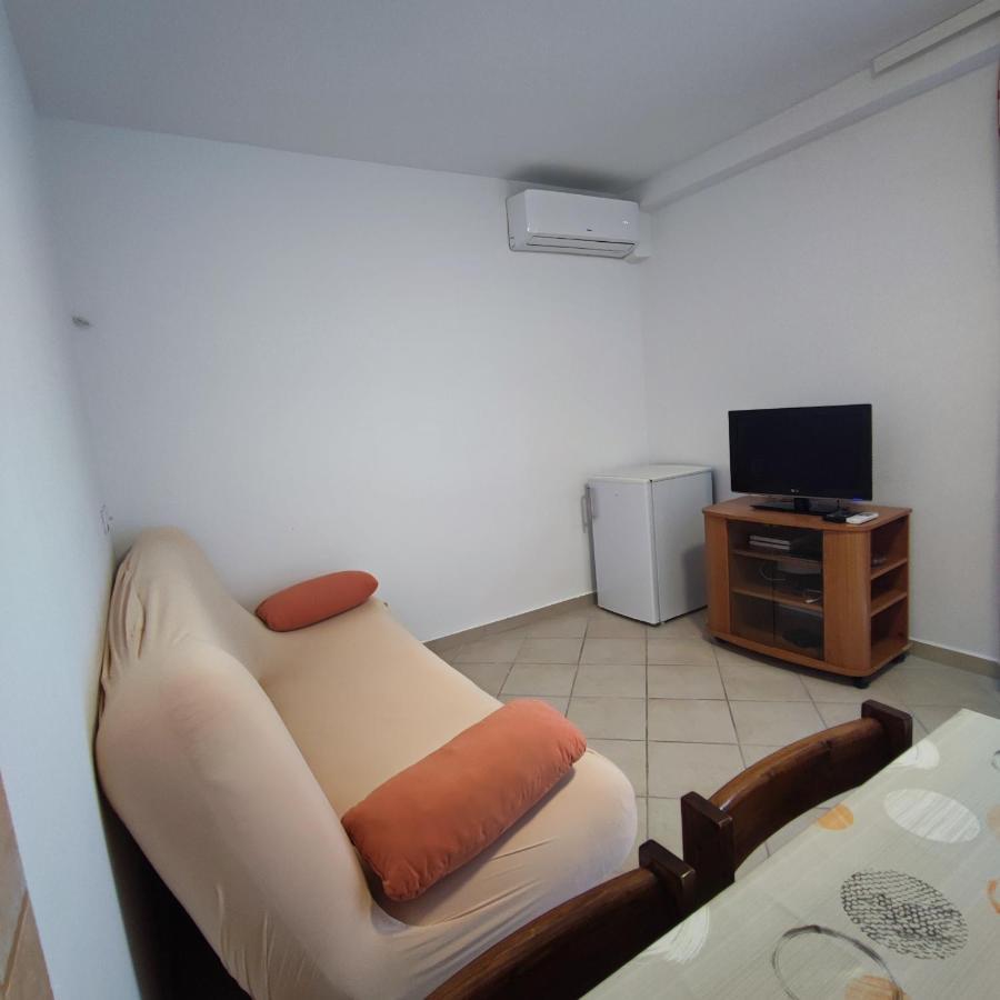 Apartmani Olivera 2 ซูเปทาร์สกา ดรากา ภายนอก รูปภาพ