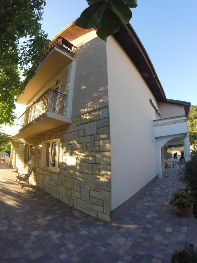 Apartmani Olivera 2 ซูเปทาร์สกา ดรากา ภายนอก รูปภาพ